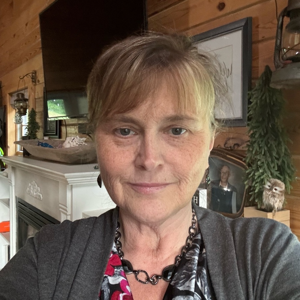 Meet your Posher, Lisa